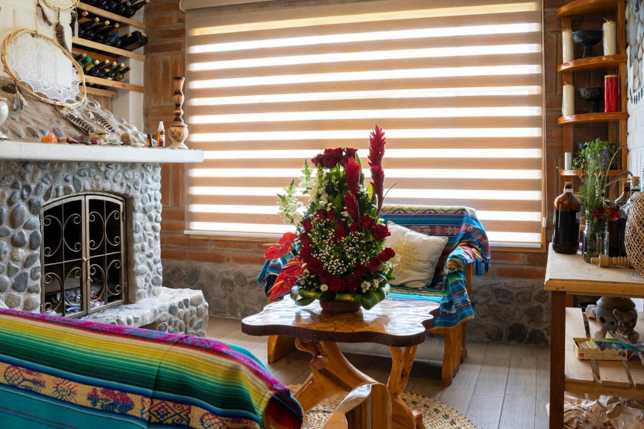 Watzara Wasi Cottage Familiar Camprestre Y Lofts En Cotacachi Esterno foto