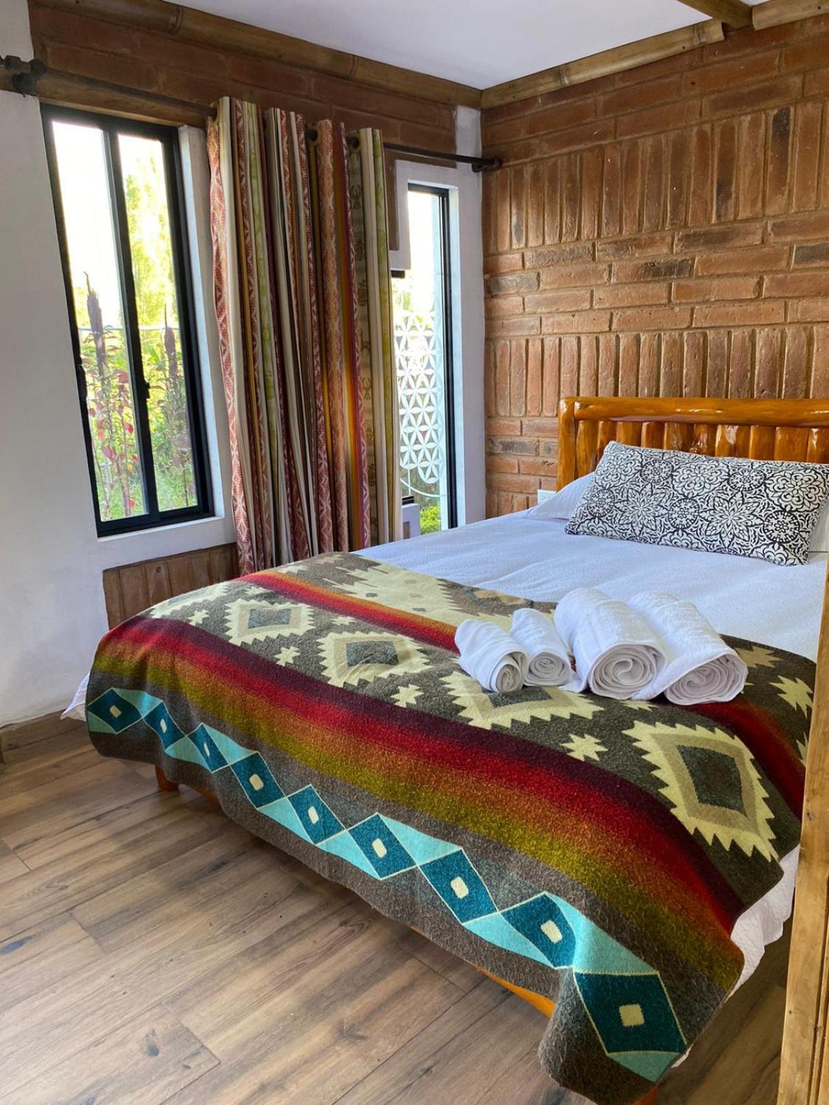 Watzara Wasi Cottage Familiar Camprestre Y Lofts En Cotacachi Esterno foto