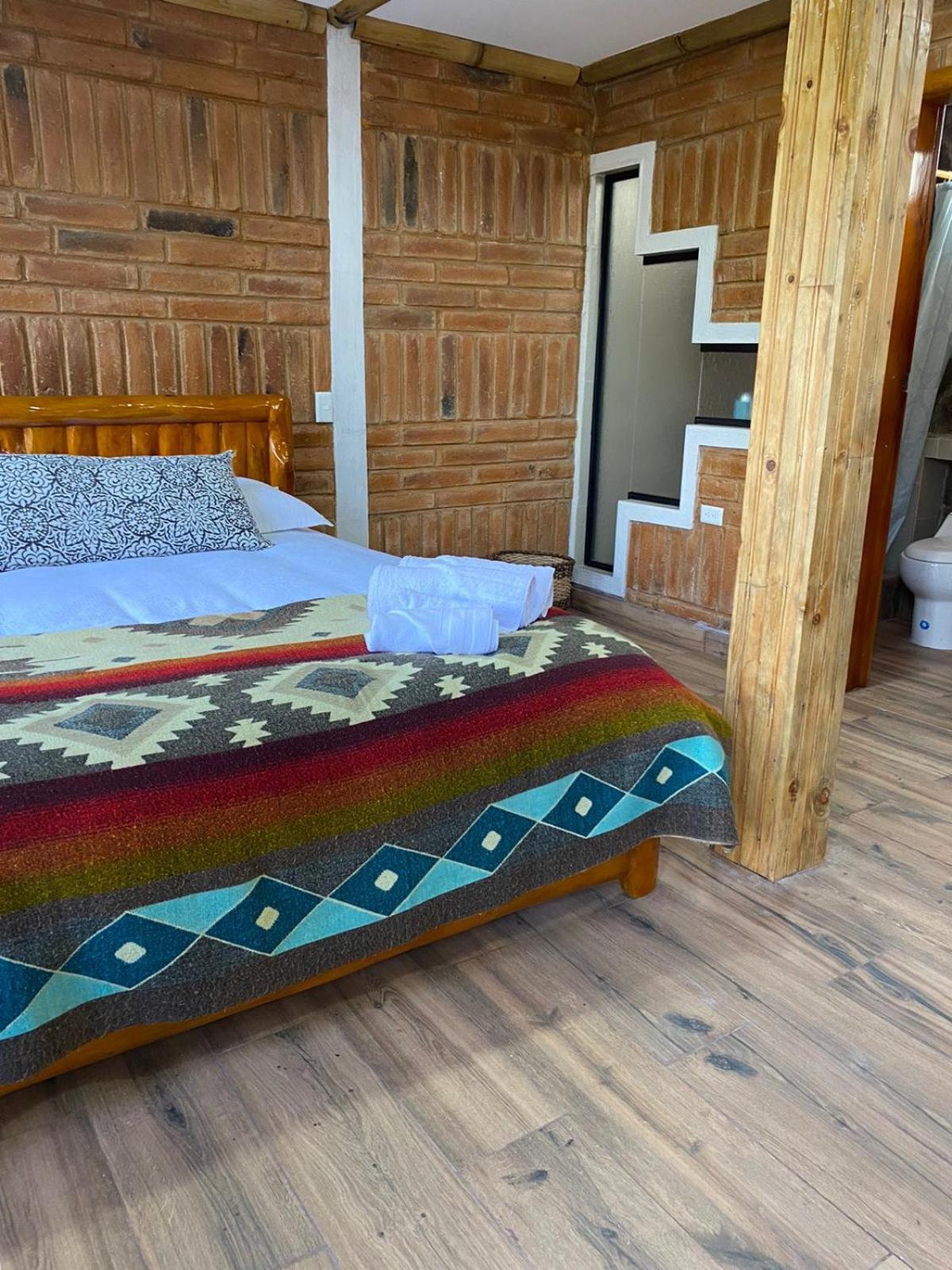 Watzara Wasi Cottage Familiar Camprestre Y Lofts En Cotacachi Esterno foto