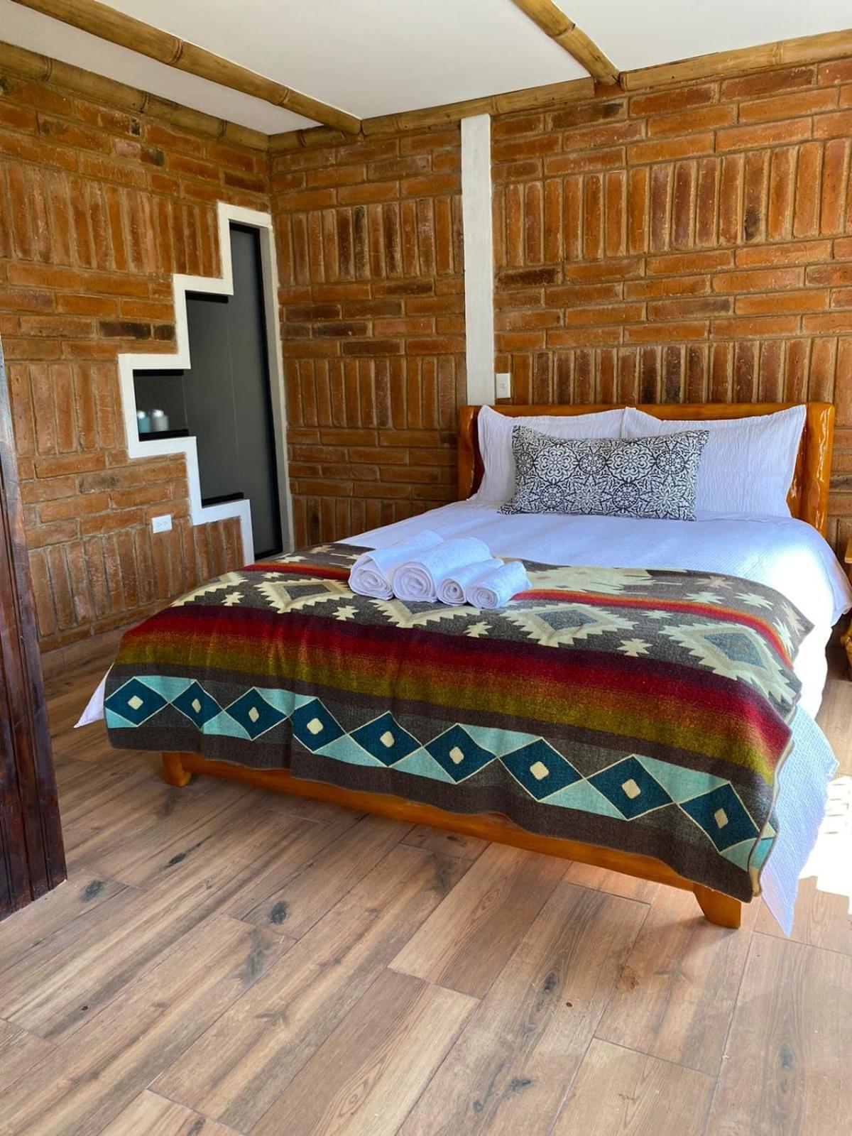 Watzara Wasi Cottage Familiar Camprestre Y Lofts En Cotacachi Esterno foto