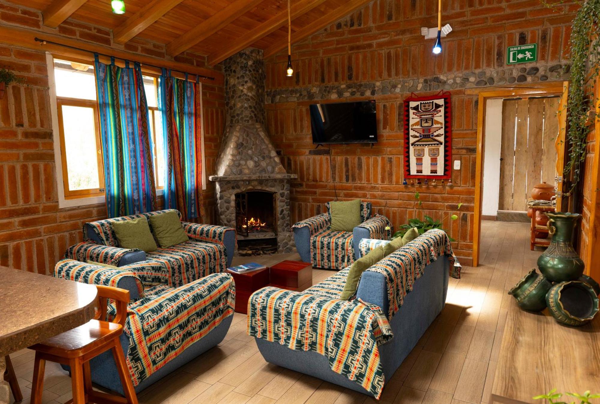 Watzara Wasi Cottage Familiar Camprestre Y Lofts En Cotacachi Esterno foto