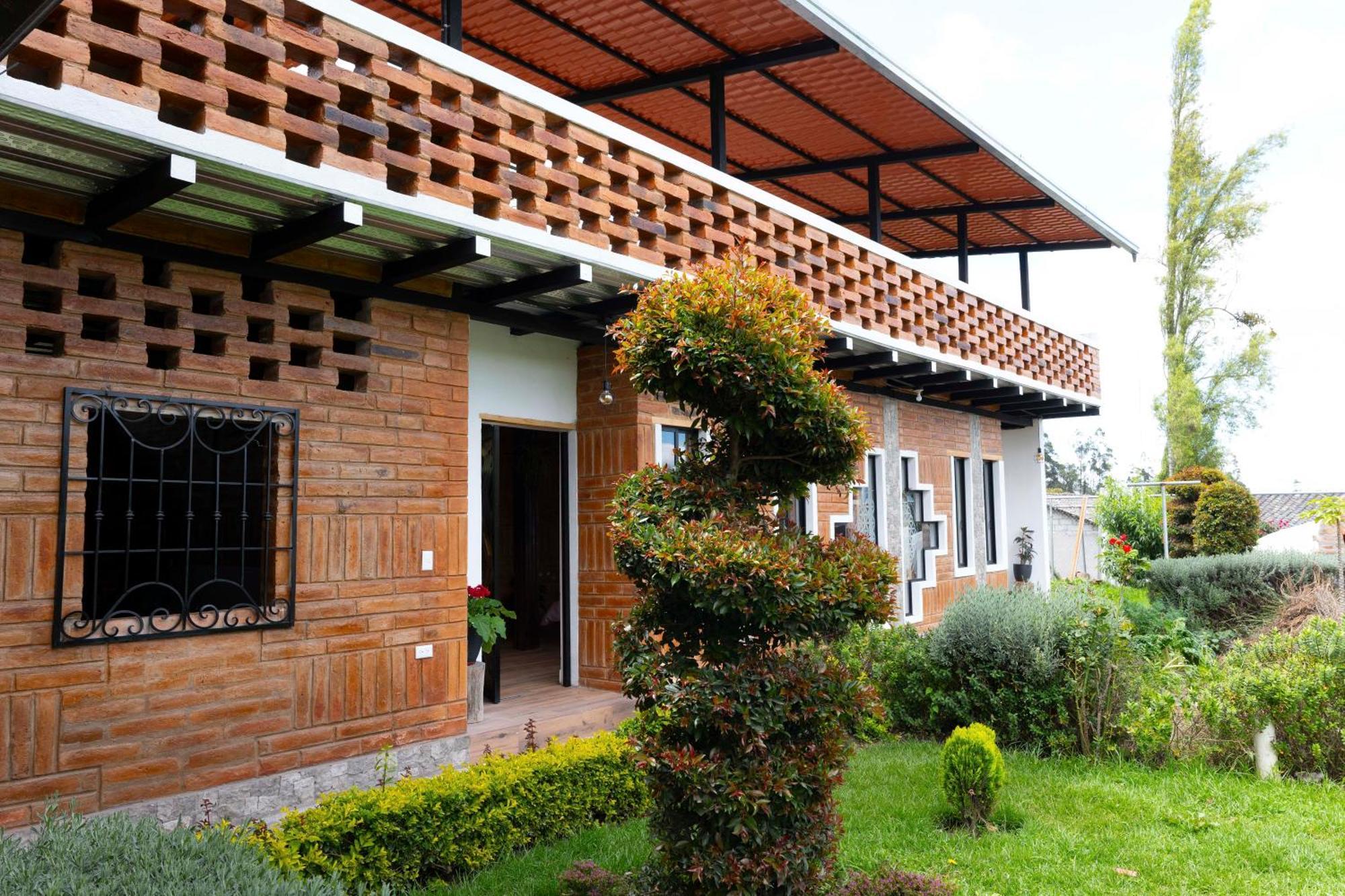 Watzara Wasi Cottage Familiar Camprestre Y Lofts En Cotacachi Esterno foto